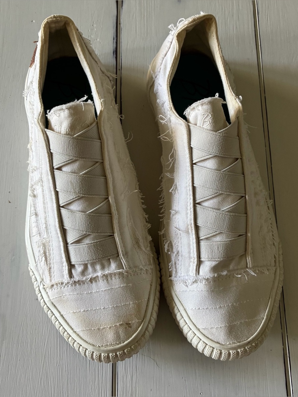 Women’s White Casual Slip-On Canvas Sneakers